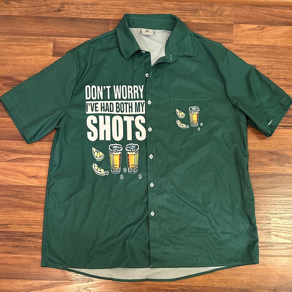 Green Graphic Button-Up Shirt Men’s L Like New
